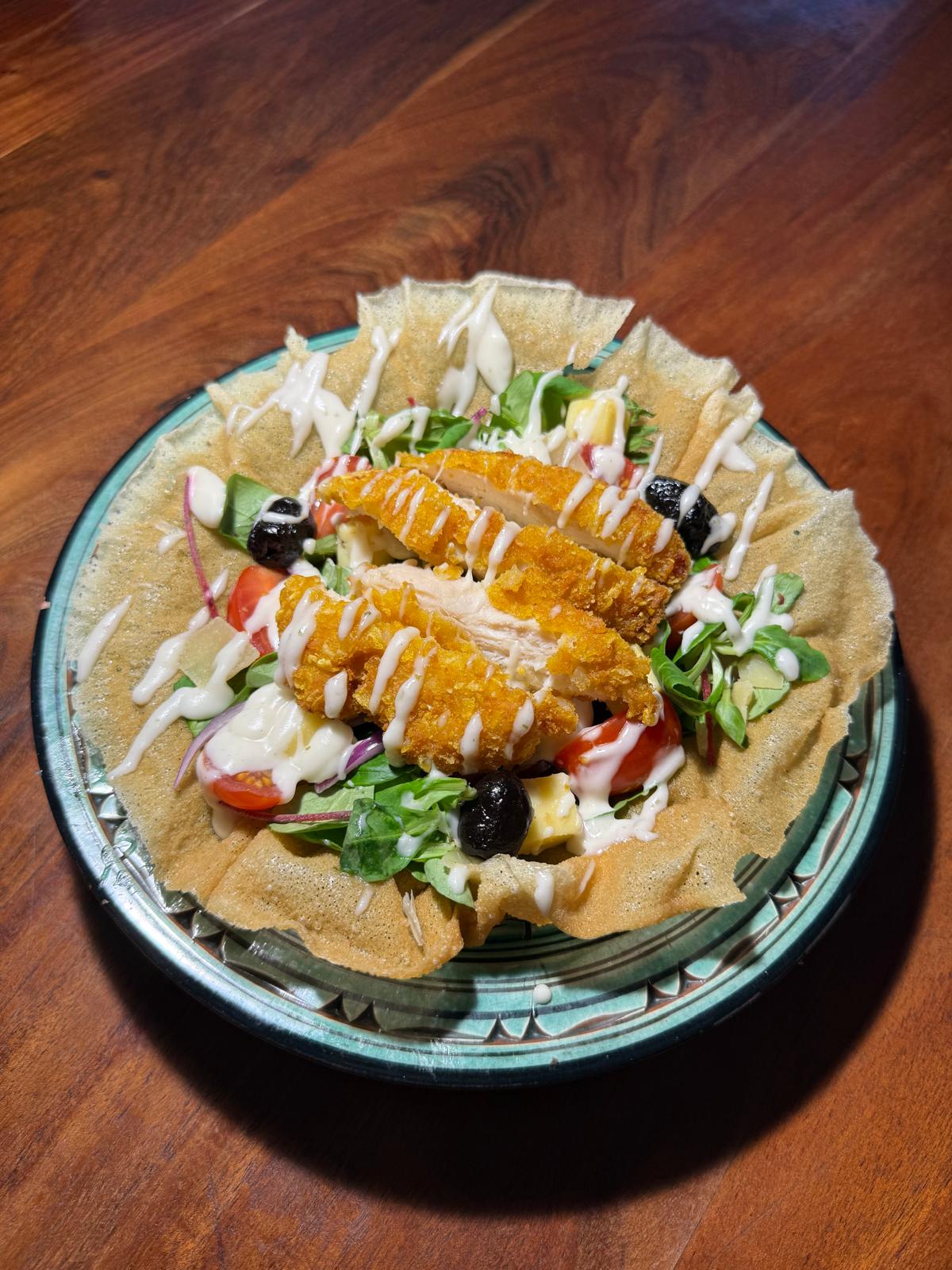 Salade au poulet croustillant